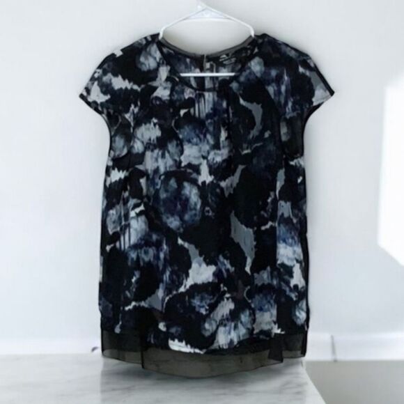 Simply Vera Wang Black Ink Blot Tie-Dye Top Tulle Trim Short Cap Sleeve Blouse - Picture 1 of 7